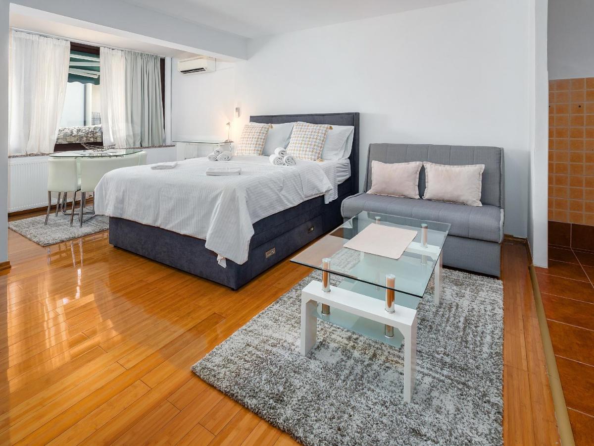Studio Apartment "Kalina" 550 M From Sea Fiume Kültér fotó