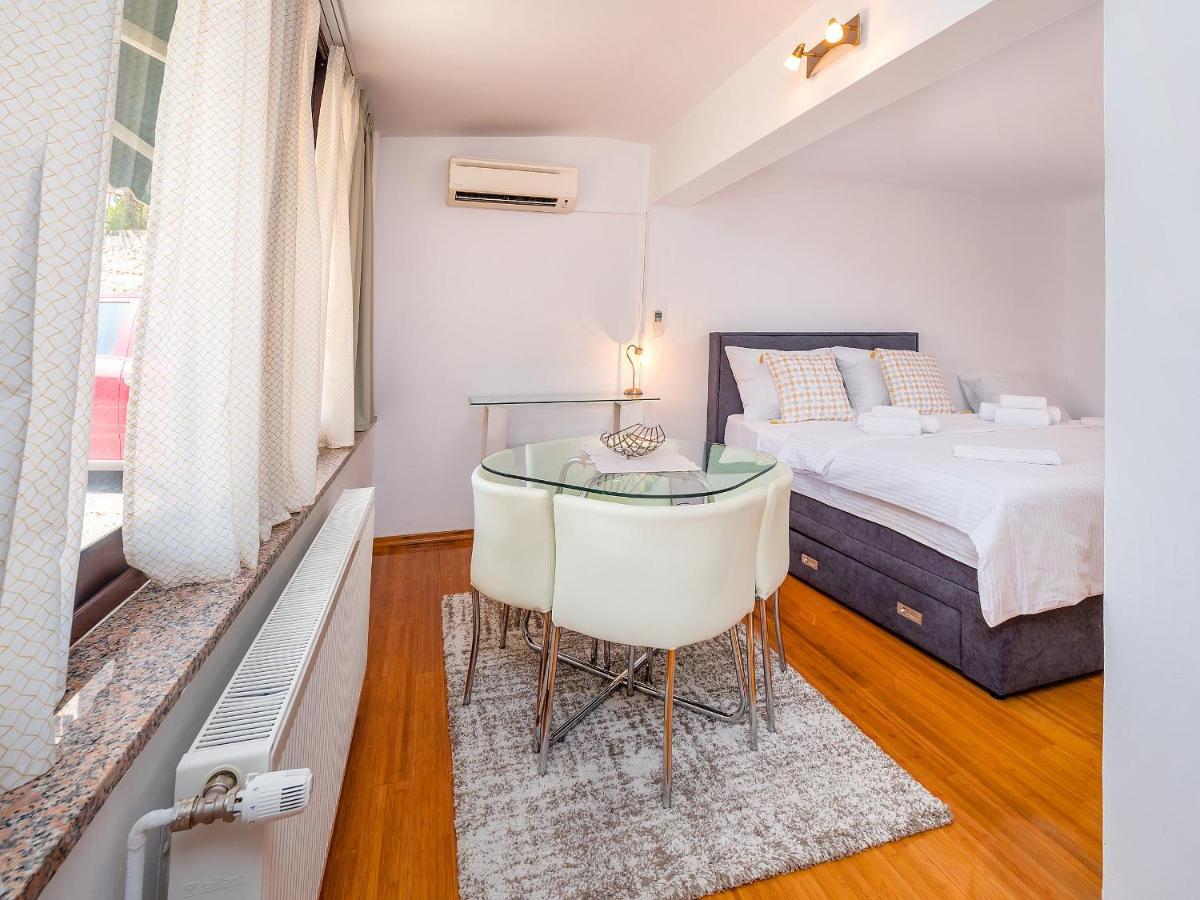 Studio Apartment "Kalina" 550 M From Sea Fiume Kültér fotó